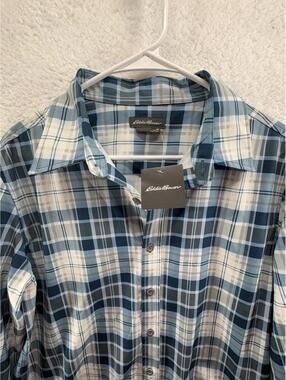 Eddie Bauer Long Sleeve Button Up Mens Medium NWT Light Hiking Plaid Blue Gray